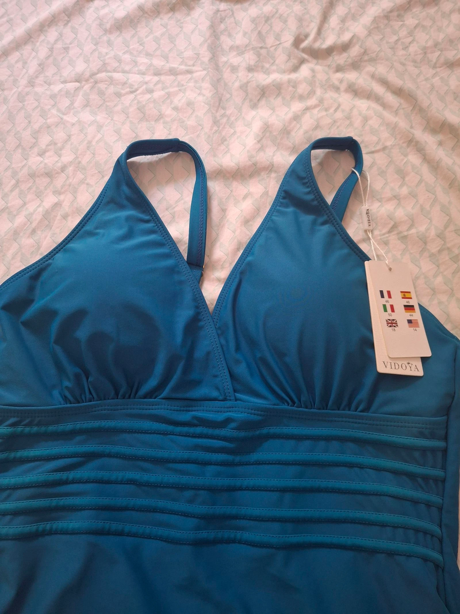 Maillot de bain 1 pièce NEUF avec etiquette Taille 46 – photo 3